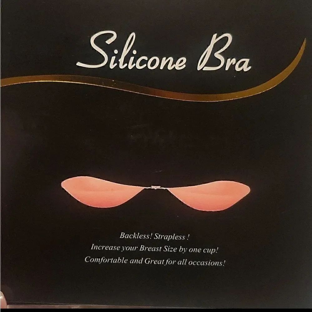 Strapless backless adhesive bra - Picture 4 of 5